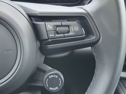 Used 2025 Porsche Macan Electric image 14