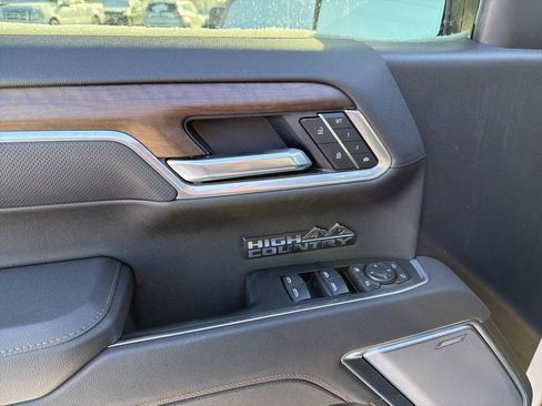 Used 2026 Chevrolet Silverado 1500 High Country w/ Technology Package image 14