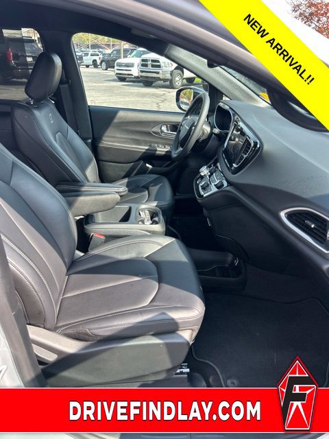 Used 2026 Chrysler Pacifica Select w/ S Appearance Package FWD image 7