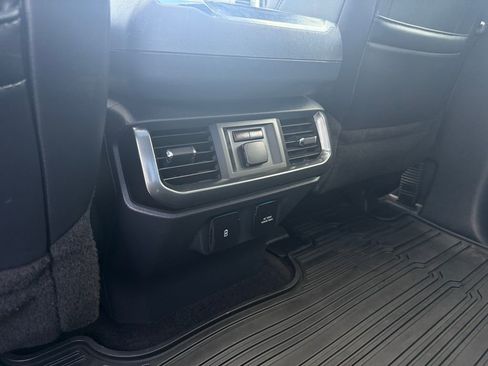 Used 2021 Ford F150 Lariat w/ Equipment Group 502A High AWD/4WD image 40