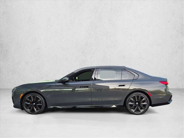 Used 2023 BMW 760i xDrive w/ Parking Assistance Package AWD/4WD image 8