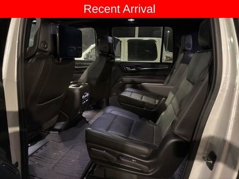 Used 2024 GMC Yukon XL Denali w/ Advanced Technology Package image 6