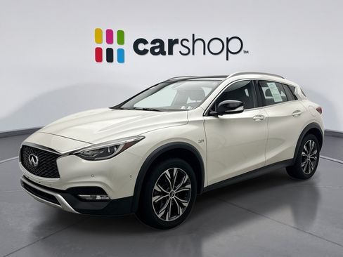 Used 2018 INFINITI QX30 Premium w/ Navigation Package AWD/4WD image 1