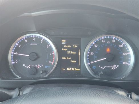 Used 2019 Toyota Highlander LE image 18