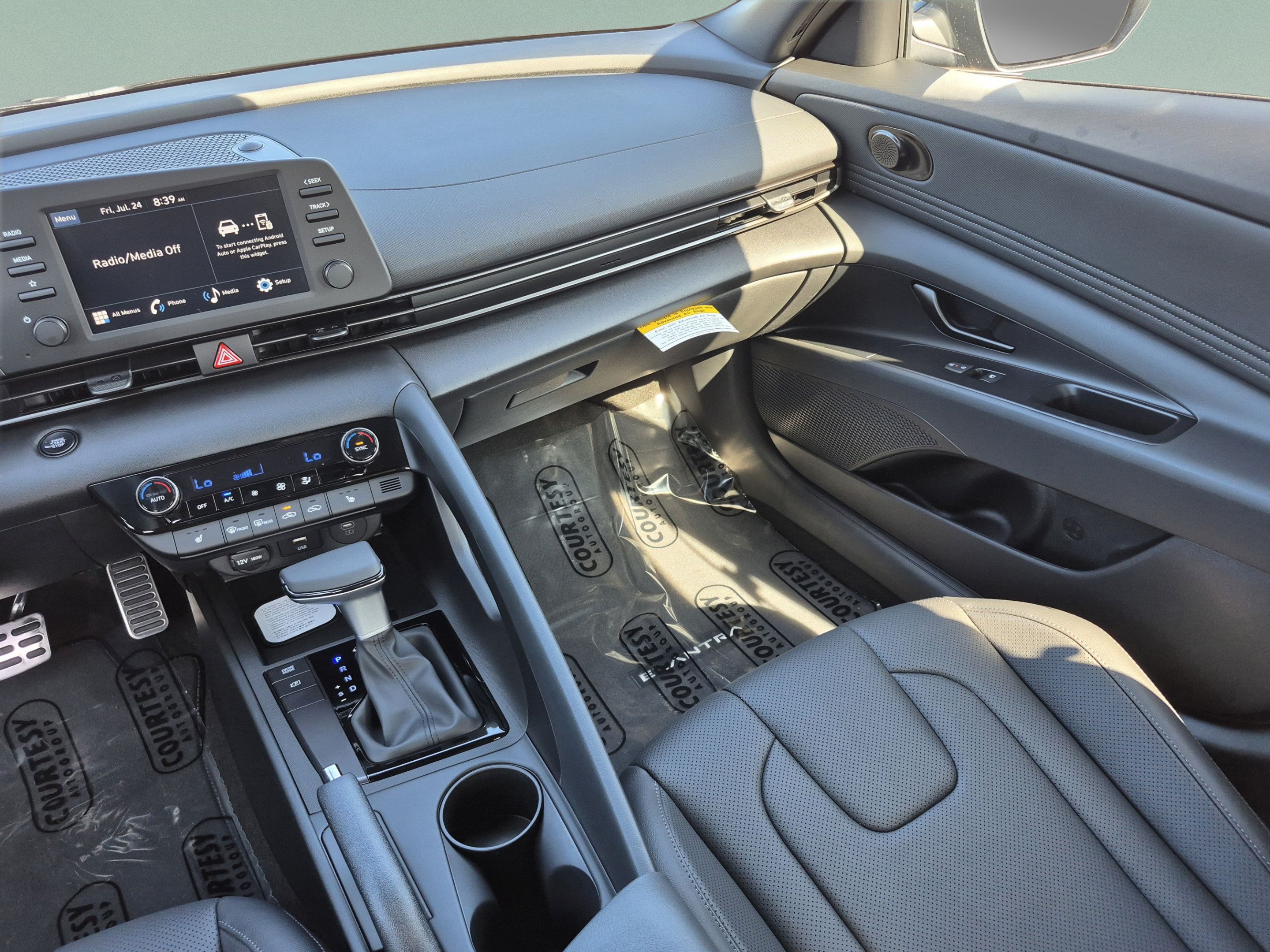 New 2026 Hyundai Elantra SEL Sport FWD image 12