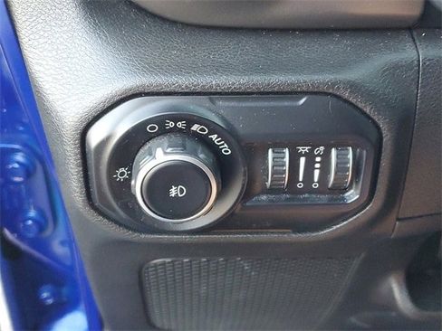 Used 2018 Jeep Wrangler Unlimited Sport S image 25