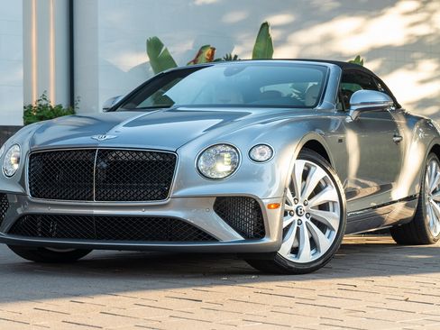 Used 2024 Bentley Continental GT V8 image 53