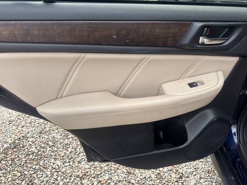 Used 2018 Subaru Outback 2.5i Limited AWD/4WD image 19