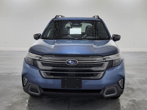 Used 2025 Subaru Forester Limited AWD/4WD image 3