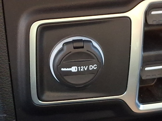Used 2024 Jeep Wrangler Unlimited AWD/4WD image 14