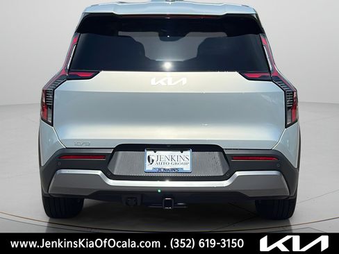 New 2026 Kia EV9 Light RWD image 4