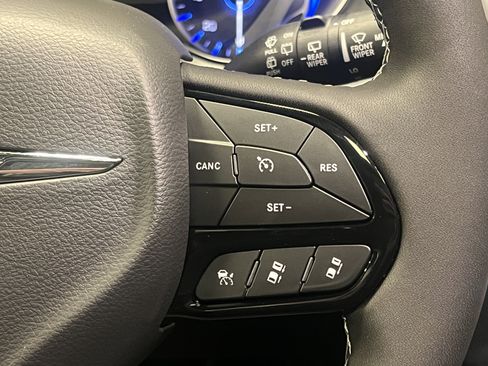 New 2026 Chrysler Pacifica Limited w/ S Appearance Package image 18