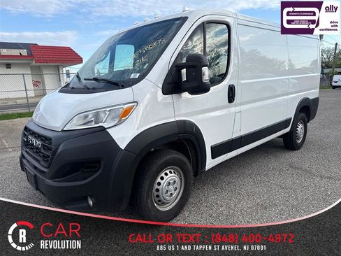 Used 2025 RAM ProMaster 2500 w/ Convenience Group FWD image 3