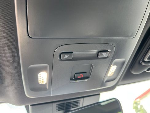 New 2026 Toyota Camry Hybrid FWD image 23