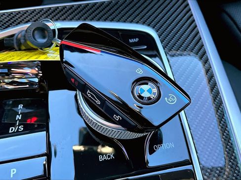 Used 2025 BMW X7 M60i image 14