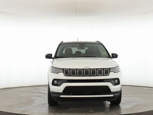 Used 2022 Jeep Compass Limited image 12