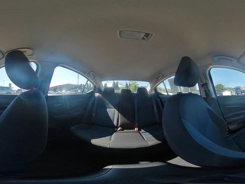 Used 2025 Nissan Versa SV FWD image 39