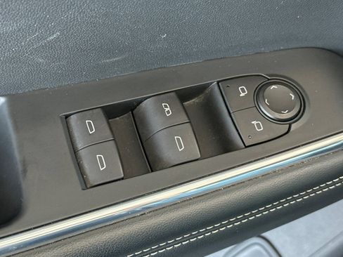 Used 2024 GMC Acadia Elevation FWD image 18