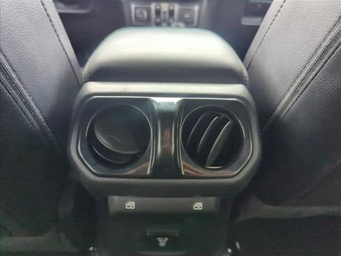 Used 2021 Jeep Wrangler Unlimited Sahara image 16