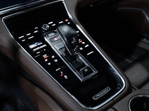 Used 2020 Porsche Panamera 4S AWD/4WD image 56