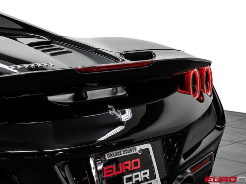 Used 2022 Ferrari F8 Tributo RWD image 24