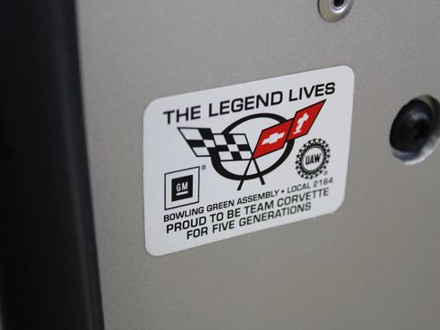 Used 2002 Chevrolet Corvette Convertible w/ Preferred Equipment Group1 image 34