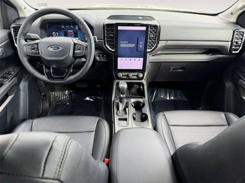 Used 2025 Ford Ranger Lariat w/ FX4 Off-Road Package image 28