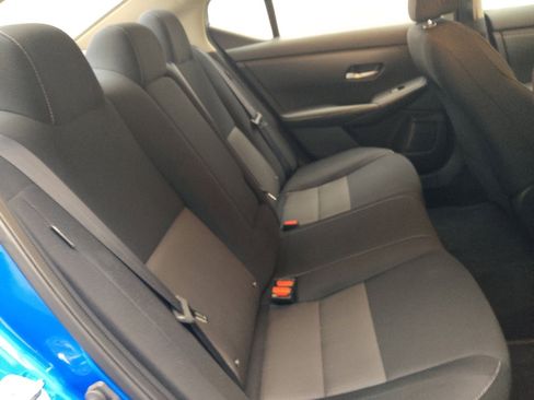 Used 2022 Nissan Sentra SV FWD image 19