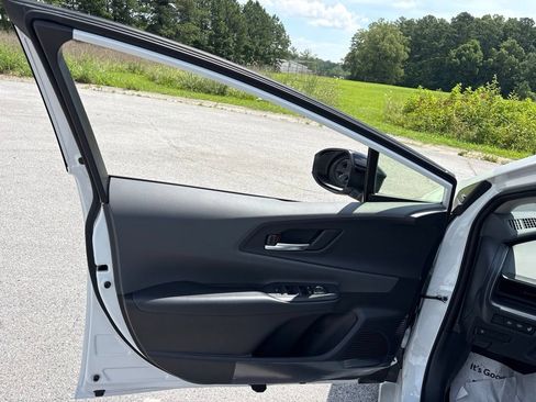 Used 2026 Toyota Prius XLE FWD image 13