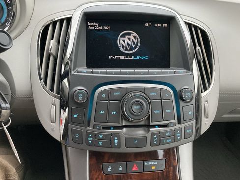 Used 2013 Buick LaCrosse Leather FWD image 12