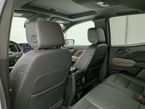 Used 2024 GMC Canyon Denali AWD/4WD image 19