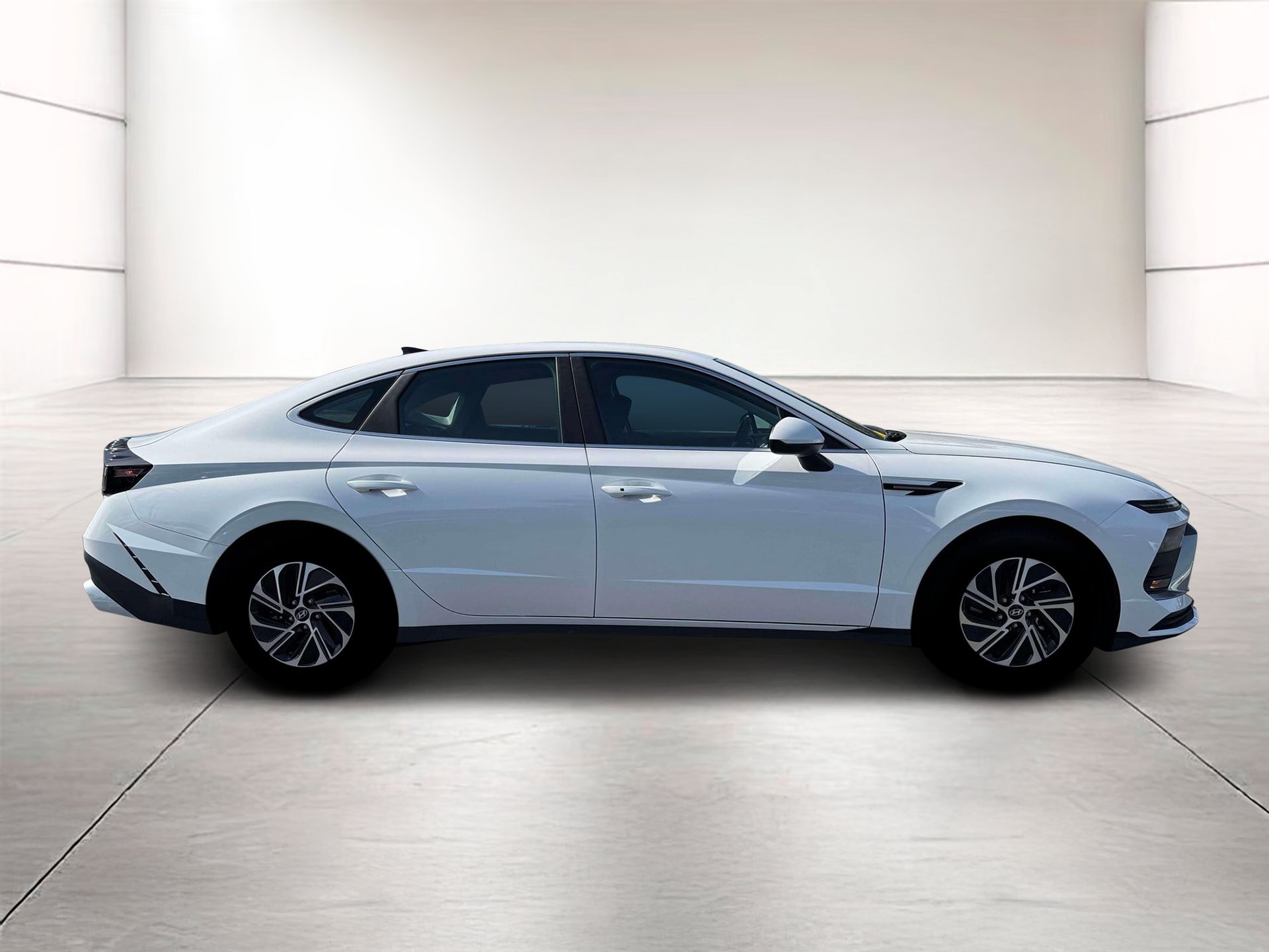 New 2026 Hyundai Sonata Blue FWD image 9