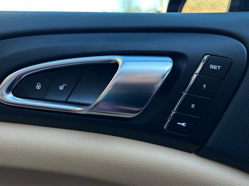 Used 2016 Porsche Cayenne image 43