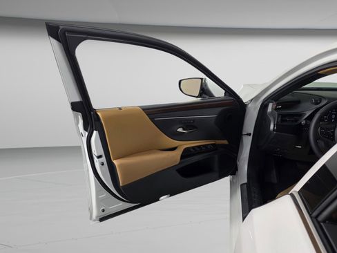 New 2025 Lexus ES 350 w/ Premium Package image 25