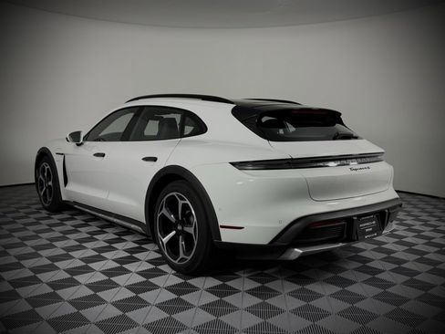 New 2025 Porsche Taycan 4S image 3