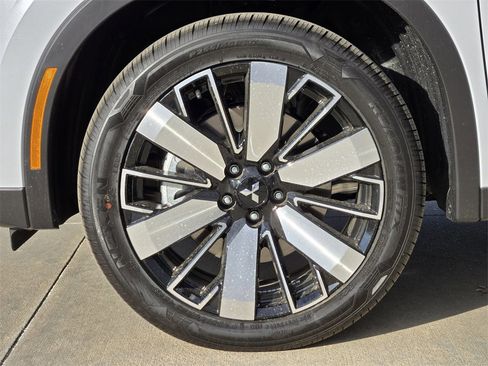 New 2026 Mitsubishi Outlander SE image 9