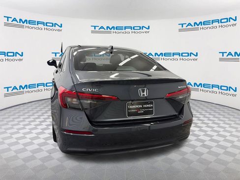 Used 2024 Honda Civic Touring image 4