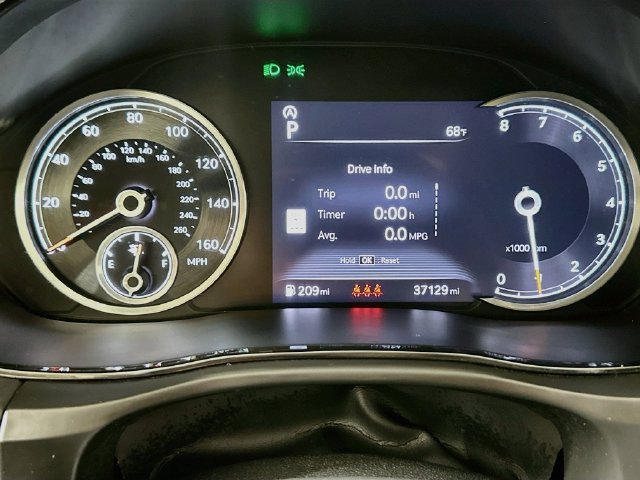 Used 2025 Genesis GV70 2.5T AWD/4WD image 15