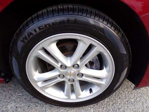 Used 2017 Chevrolet Cruze LT image 42
