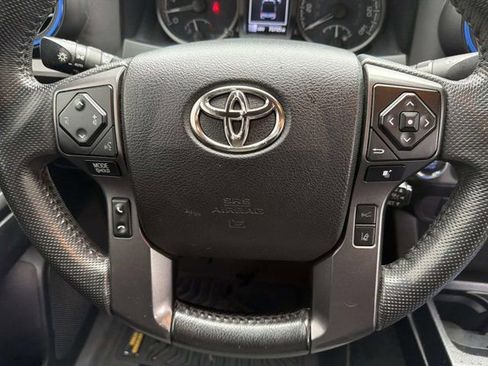 Certified 2021 Toyota Tacoma TRD Off-Road w/ Technology Package AWD/4WD image 23