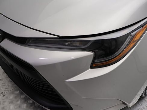 Used 2024 Toyota Corolla LE FWD image 3