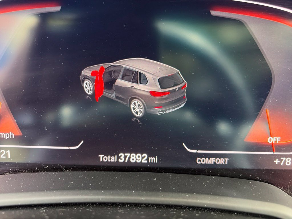 Used 2021 BMW X5 xDrive40i w/ Premium Package 3 AWD/4WD image 1