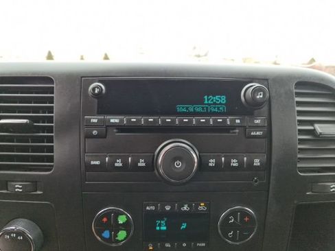 Used 2010 Chevrolet Silverado 2500 LT w/ Interior Plus Package image 21