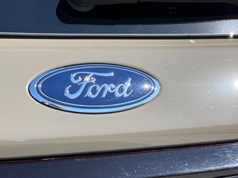 Used 2026 Ford Explorer ST-Line w/ ST-Line Street Pack RWD image 41