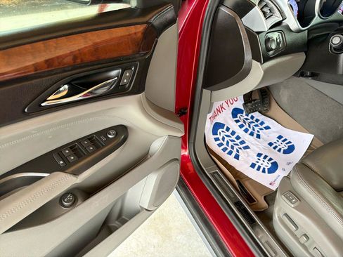 Used 2012 Cadillac SRX Luxury FWD image 13