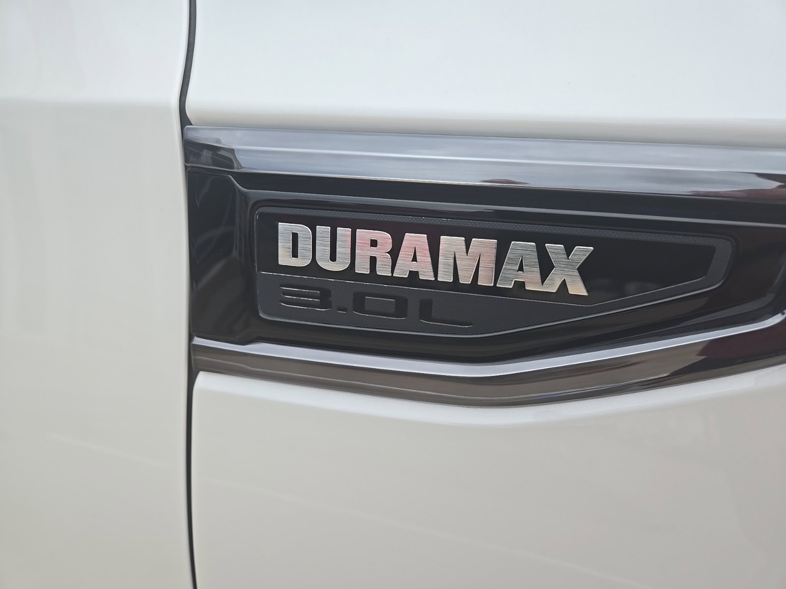 Used 2023 GMC Yukon XL Denali Ultimate w/ LPO, Floor Liner Package AWD/4WD image 6