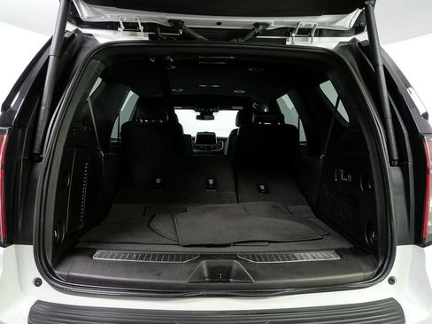 Used 2023 Chevrolet Tahoe Premier image 32