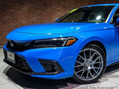 Used 2023 Honda Civic Sport Touring image 3