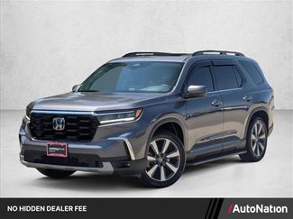 Used 2025 Honda Pilot Touring video 1
