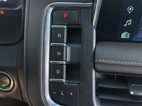 Certified 2023 Chevrolet Tahoe Z71 w/ Luxury Package image 17